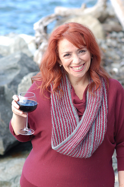 Llamor Garter Riff Moebius Cowl