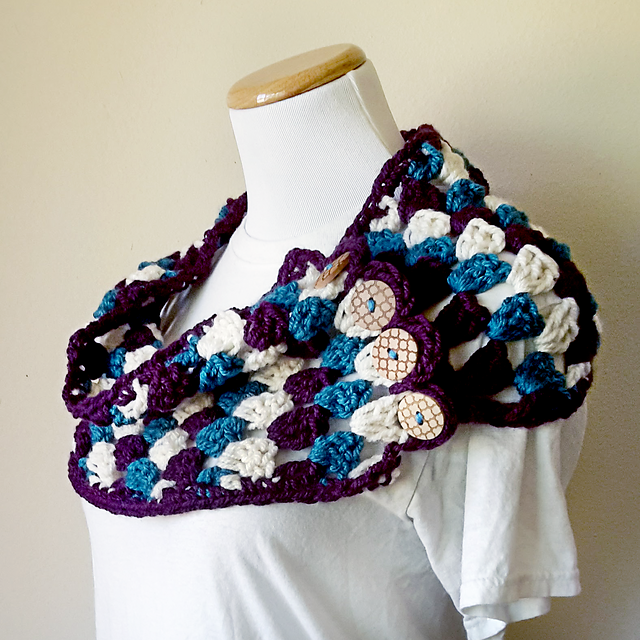 Chunky Button Cowl