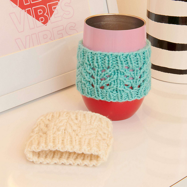 Ravelry Cozy Lace Knit Cup Holder pattern by Cassandra Bibler