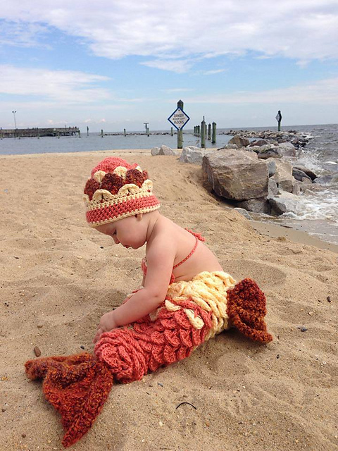 Goldfish Cocoon / Photo Prop