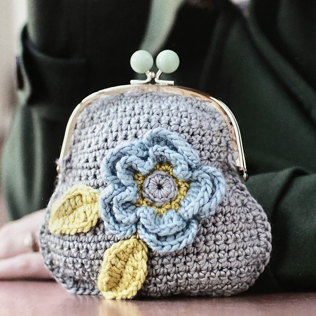 Flowering Change Purse