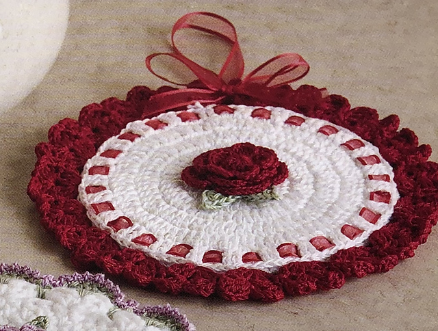 Pretty Blossoms Pot Holders: Rose