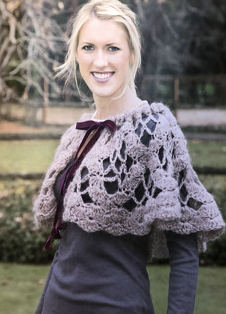 Escapade Capelet