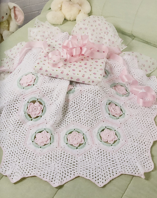 Ring Around the Rosie Baby Afghan