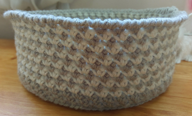 Two Toned Dining Accessories