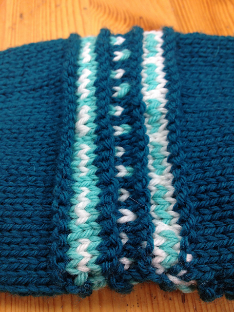 Green Arrow Mittens 
