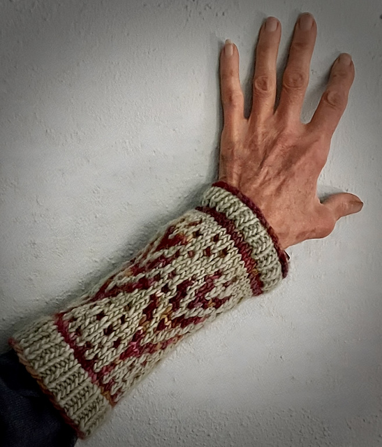 Autumnal Wildwood Wrist Cozy