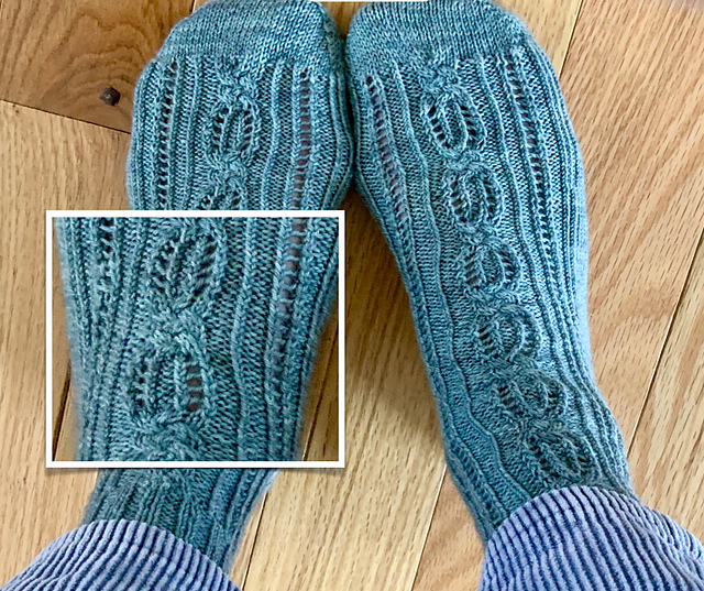 Gordian Knot Socks