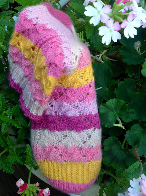 Chinese Lace Toe-Up Sock
