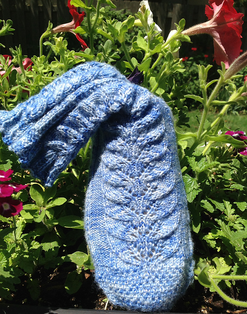 Ravelry: Column of Leaves Toe-up Sock pattern by SLM Designs