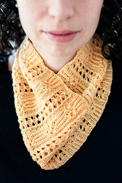 Collective Kitchen Cowl