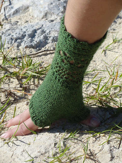 Seaweed Lace Mitts