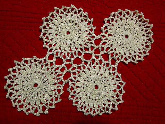 Motif Tablecloth #4-80