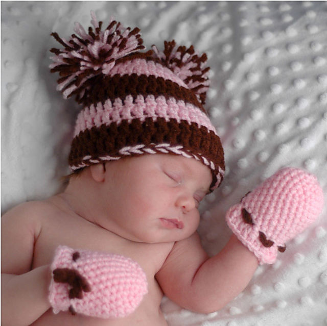 Jennifer By Design's Basic Newborn Mitties