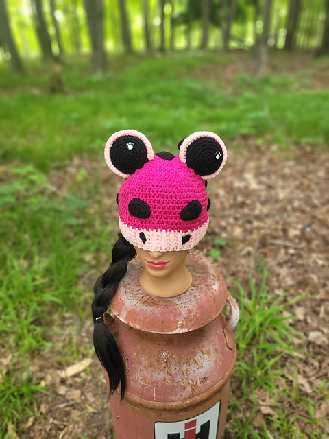 Amphifa Frog Hat