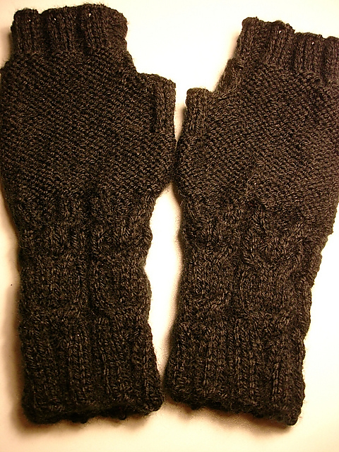Who's Wristlets? Owl Mitts for Everyone!