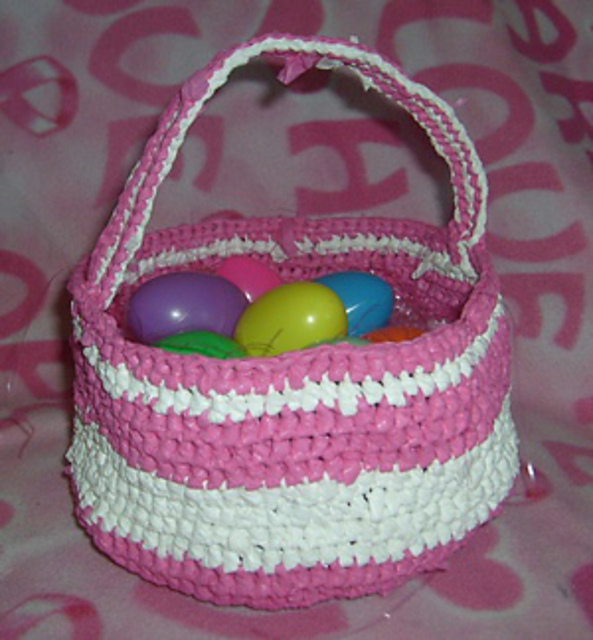Plarn Easter Basket