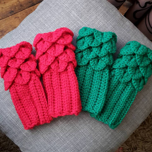 Gloves for little dragons