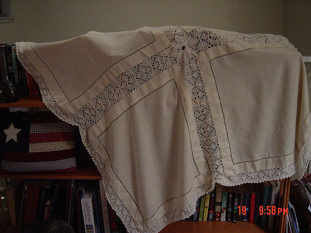Hannah's Tablecloth