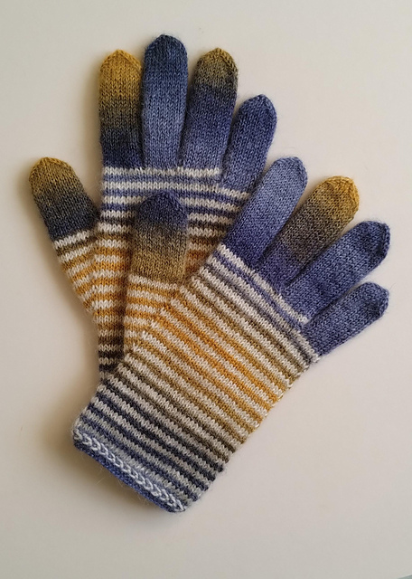 Scrappy Stripey Gloves