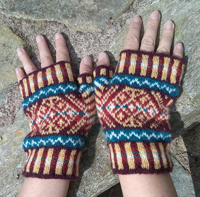 Skaw Mitts