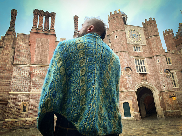 Hampton Court Shawl