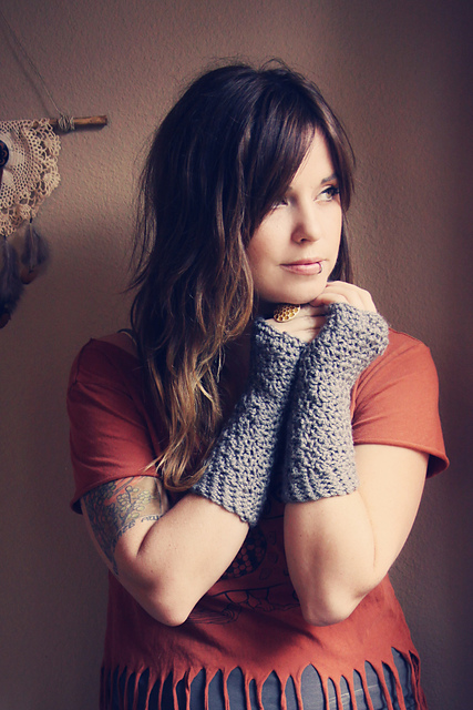 Softspoken Chatter Stitch Armwarmers