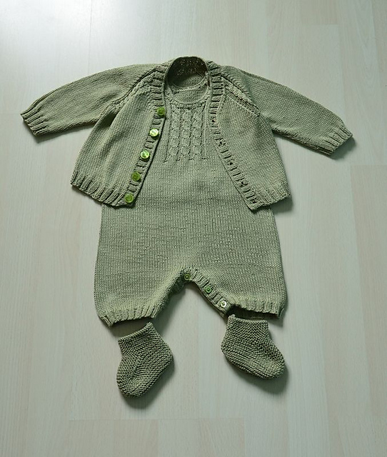 05 - Combinaison et chaussons