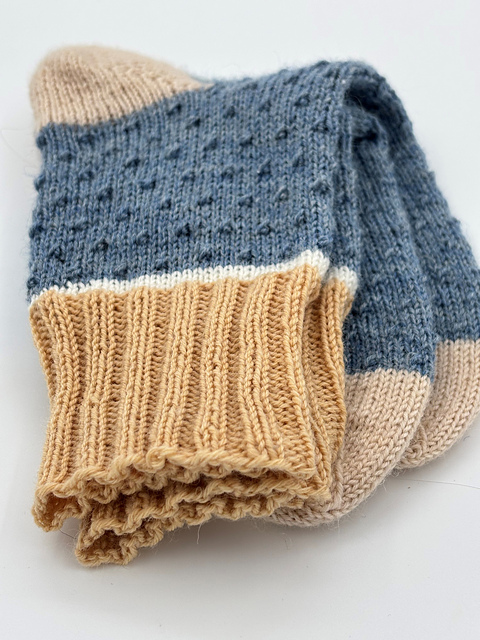 Bumpy bobble socks