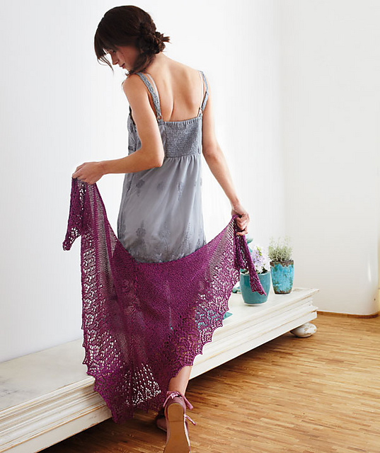 1902 B Ladies Shawl