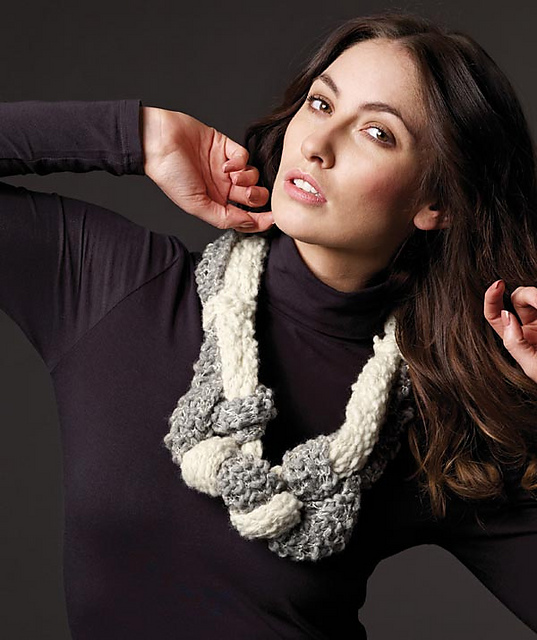 1923 Knotted Scarf