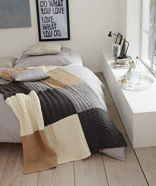 S8634 Knitted Throw
