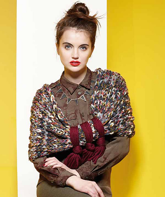 2138 Welted Shoulder Warmer Capelet