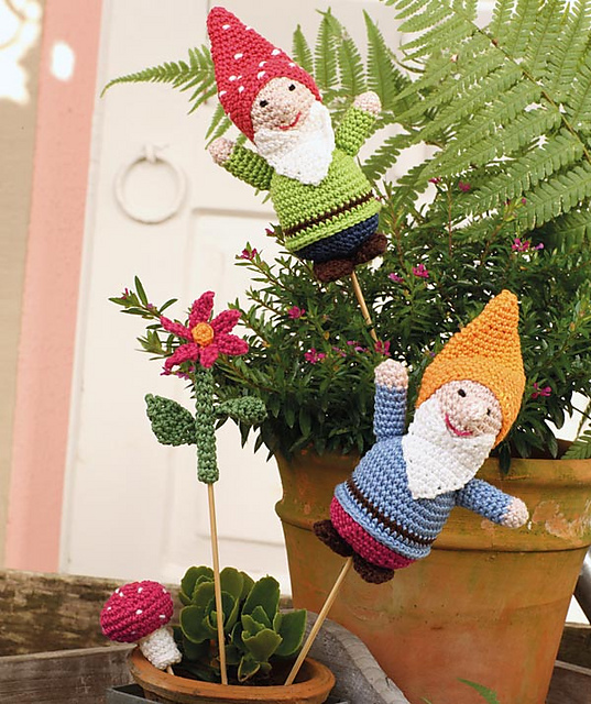 S8458-B Garden Gnome with Flower