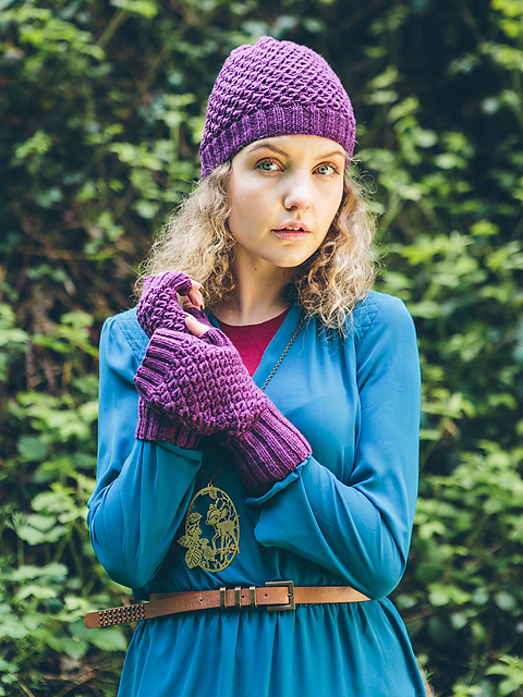Foxglove Hat and Hands Set
