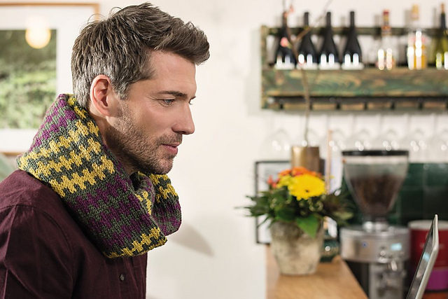 S9208 Men's Stranded Cowl