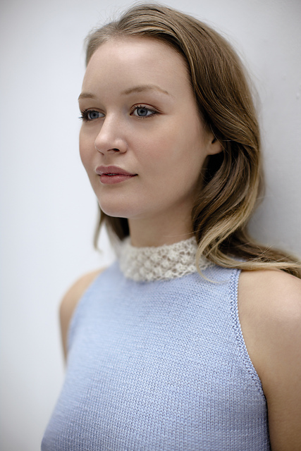 Sleeveless Top with Collar