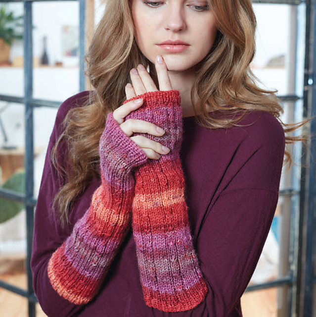 Fingerless Mitts 8216