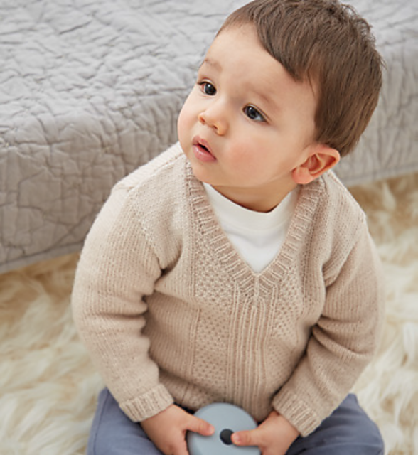 Ravelry Snuggly Sweater & Bootees 5302 pattern by Sirdar