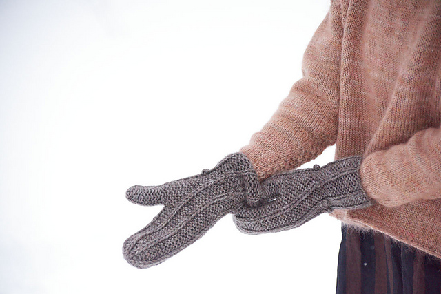 Skyhill Mitts