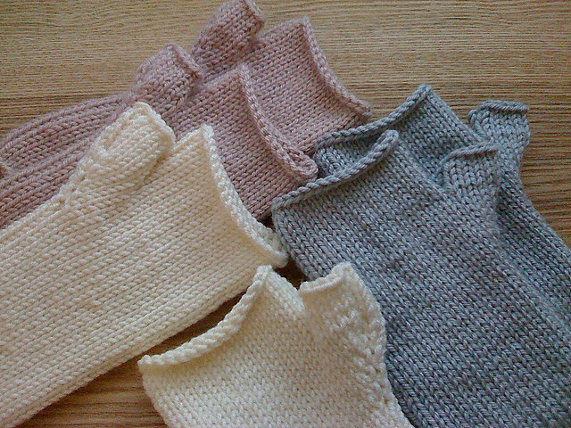 Friendship fingerless mitts
