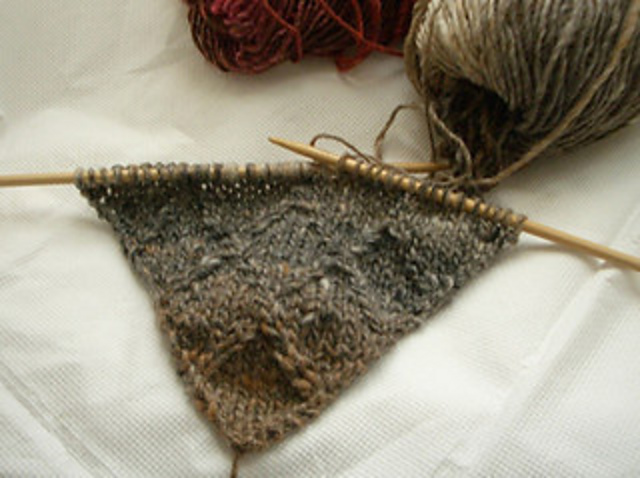Diamond-lattice scarf