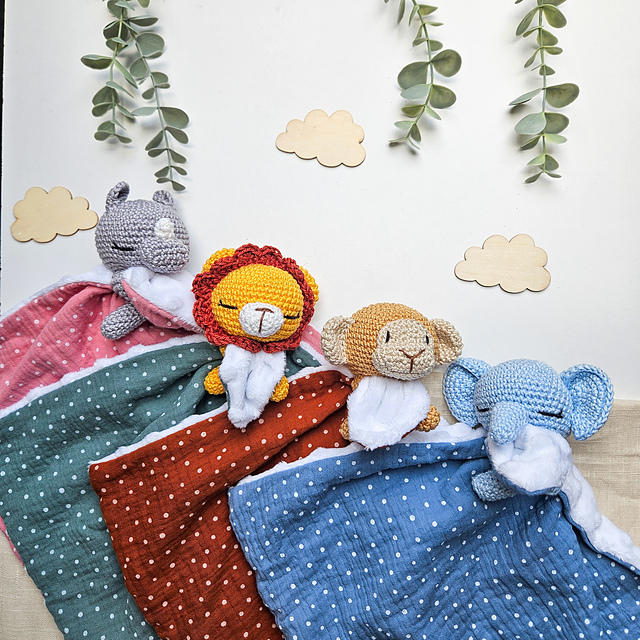 Doudou lion, rhino, singe, éléphant