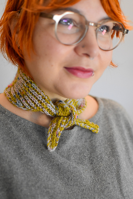Synced Scarflet