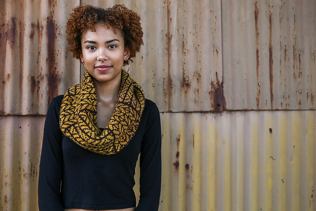 Hayfields Cowl