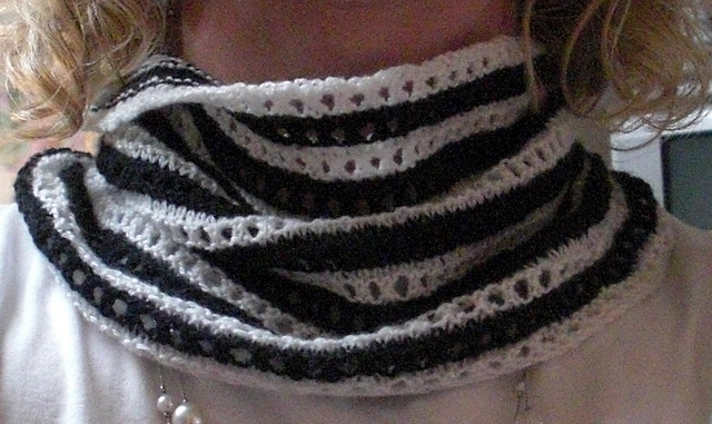 Ying Yang Cowl