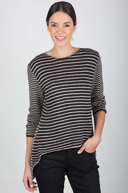 5700U Lacy Long Back Swing Pullover