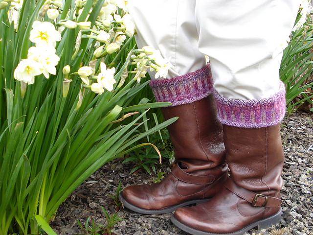 Corrugated Rib Boot Cuffs