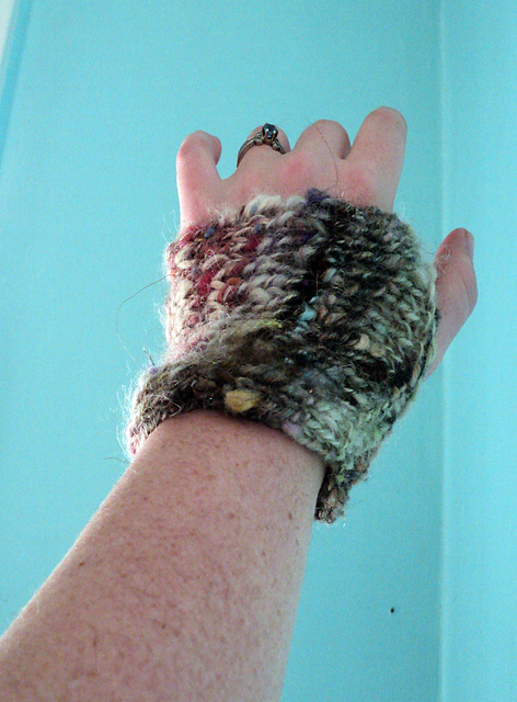 Eat Agar's Hinky Wristwarmer