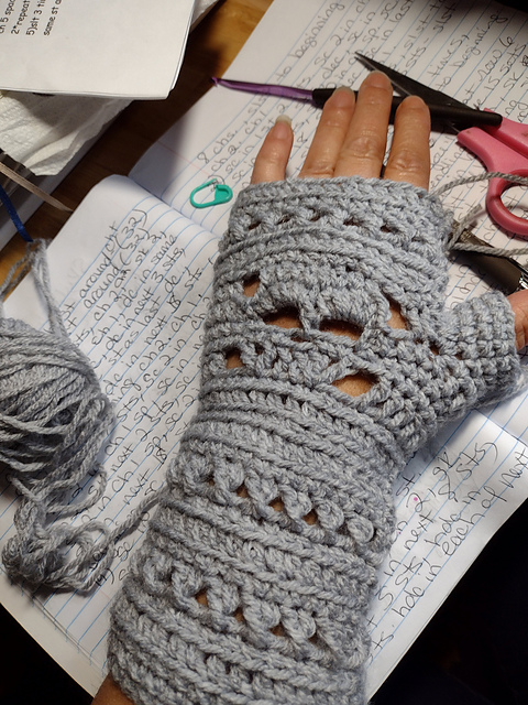 Skull Fingerless Gloves